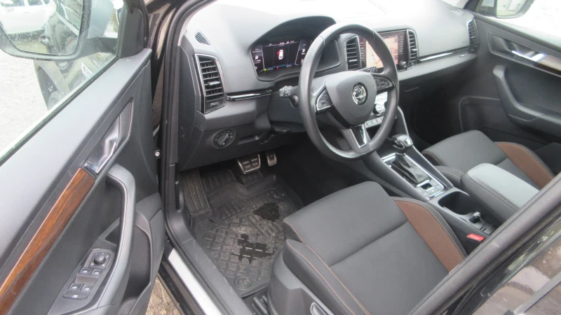 Skoda Karoq SCOUT-2.0-TDI-4x4, снимка 10 - Автомобили и джипове - 52569321