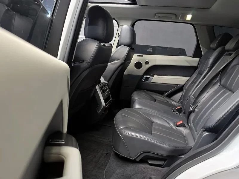Land Rover Range Rover Sport 3.0, снимка 12 - Автомобили и джипове - 54500039