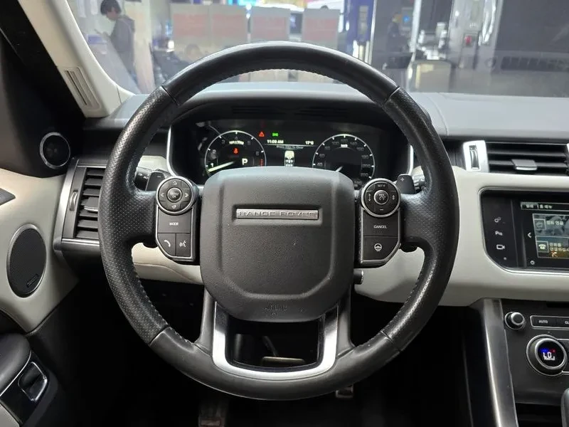Land Rover Range Rover Sport 3.0, снимка 13 - Автомобили и джипове - 54500039