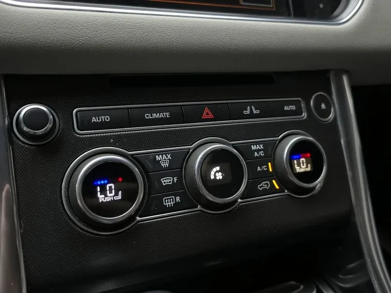 Land Rover Range Rover Sport 3.0, снимка 16 - Автомобили и джипове - 54500039