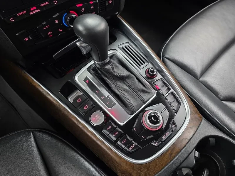 Audi Q5 2.0 Tdi Quattro Dynamic, снимка 9 - Автомобили и джипове - 55896199