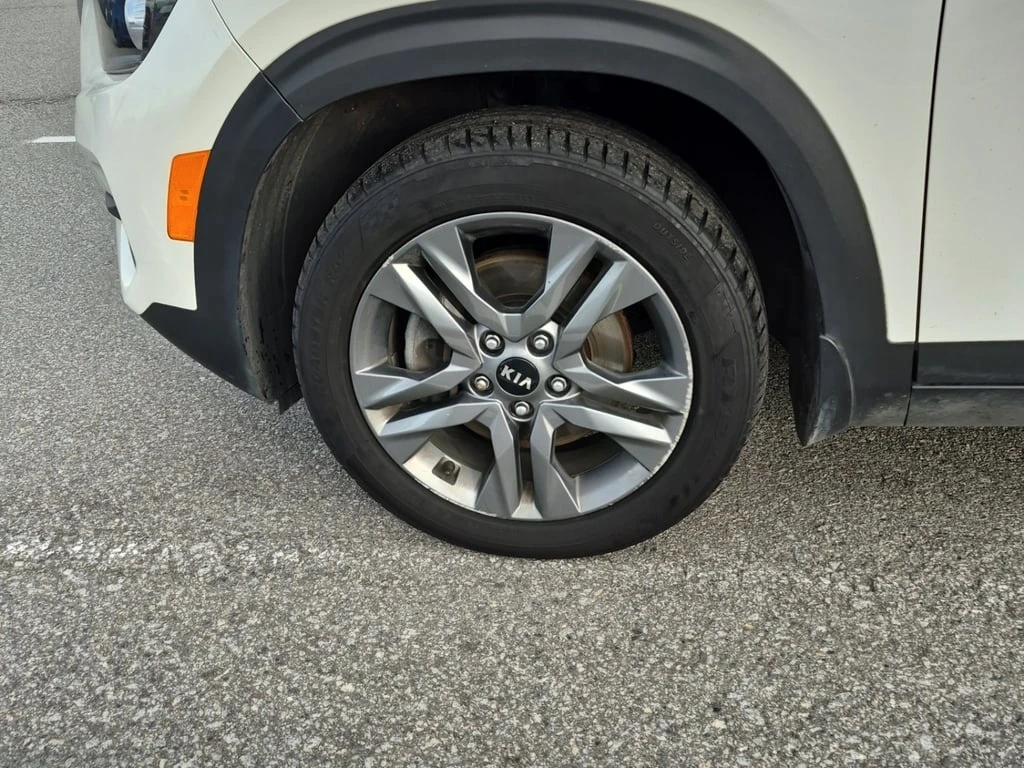 Kia Seltos * LX * CARFAX *    | Mobile.bg   15