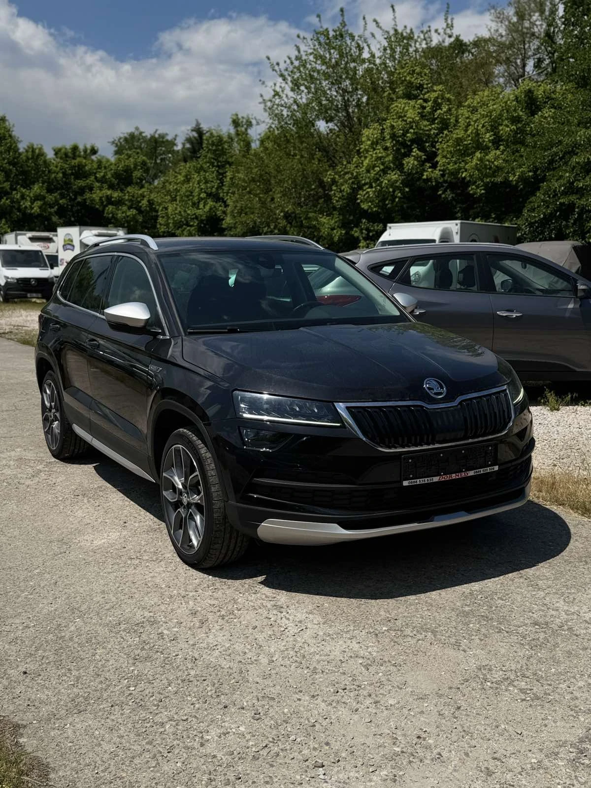 Skoda Karoq SCOUT-2.0-TDI-4x4, снимка 3 - Автомобили и джипове - 52569321