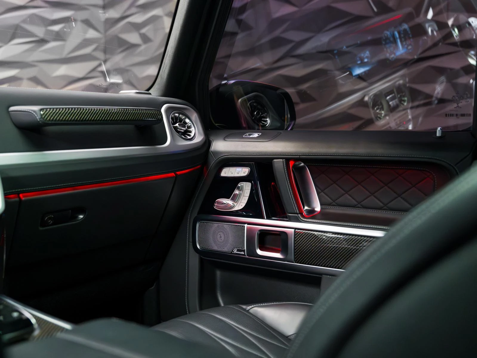 Mercedes-Benz G 63 AMG 3XTV* BURM* 360 CAMERA* CARBON* PANO* , снимка 6 - Автомобили и джипове - 53766876