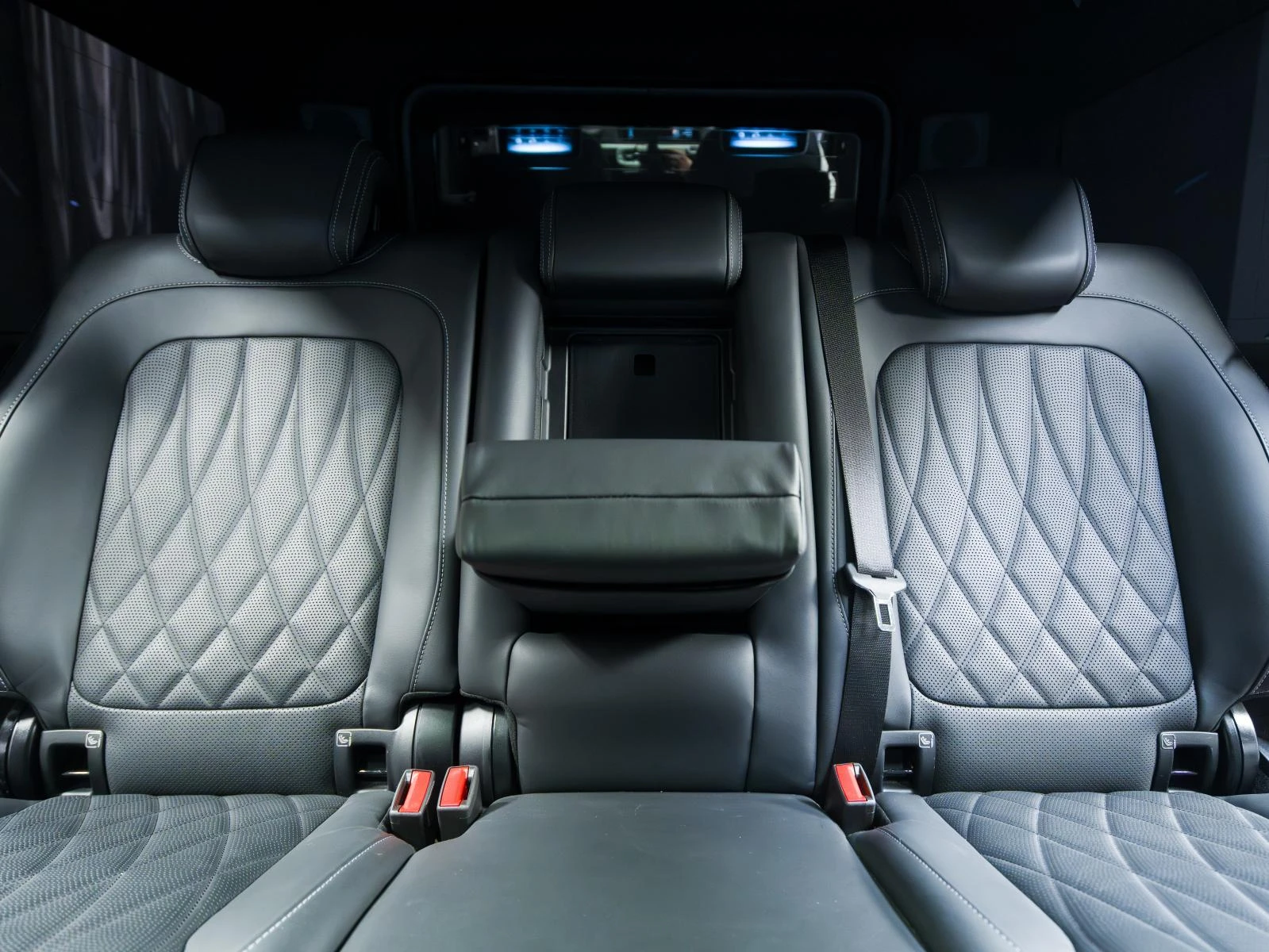 Mercedes-Benz G 63 AMG 3XTV* BURM* 360 CAMERA* CARBON* PANO* , снимка 12 - Автомобили и джипове - 53766876