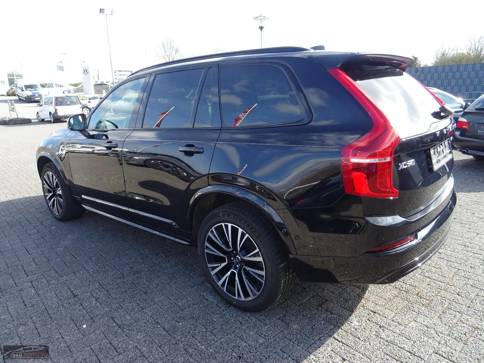 Volvo Xc90 PLUS/455HP/DARK/4X4/PANO/360/H&K/ACC/LED/274z, снимка 3 - Автомобили и джипове - 54111818