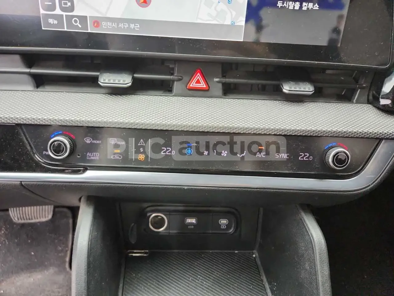 Kia Sportage, снимка 16 - Автомобили и джипове - 54159955