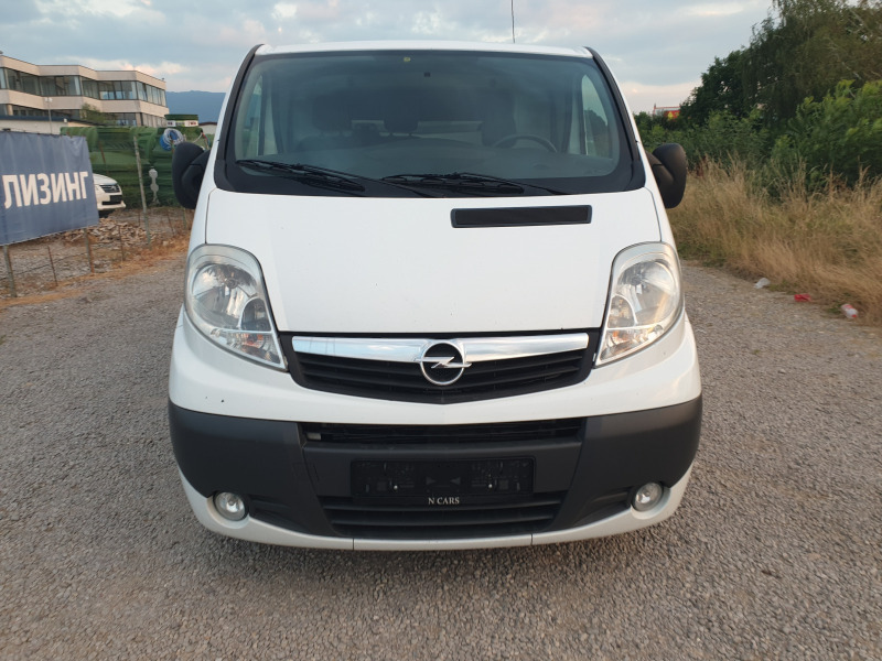 Opel Vivaro, снимка 1 - Бусове и автобуси - 43568171