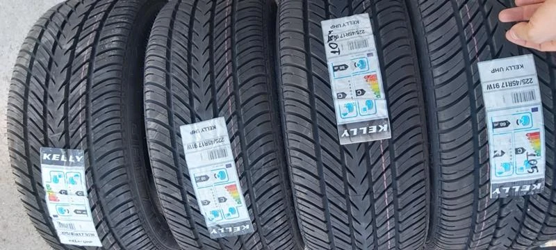 Гуми Летни 225/45R17, снимка 1 - Гуми и джанти - 32559932