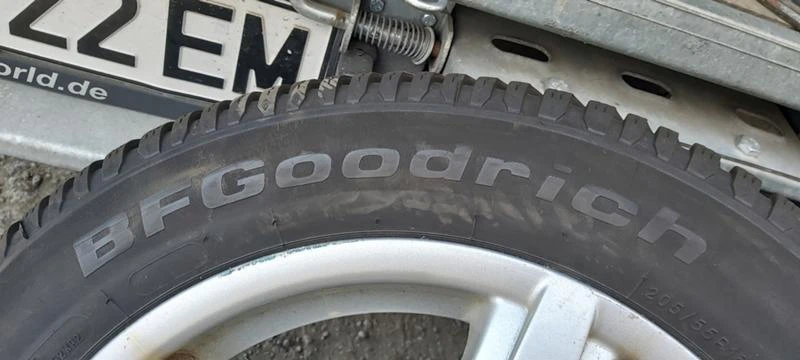 Гуми Зимни 205/55R16, снимка 6 - Гуми и джанти - 33054879