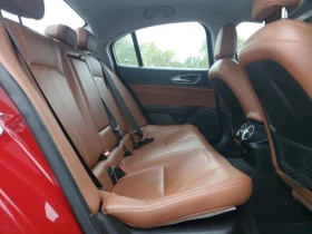 Alfa Romeo Giulia Q4* AWD* KEYLESS* КОЖА, снимка 10