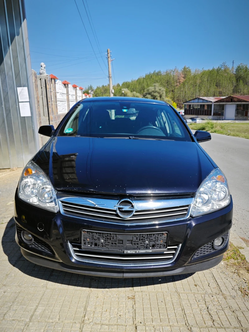 Opel Astra, снимка 1 - Автомобили и джипове - 47385166