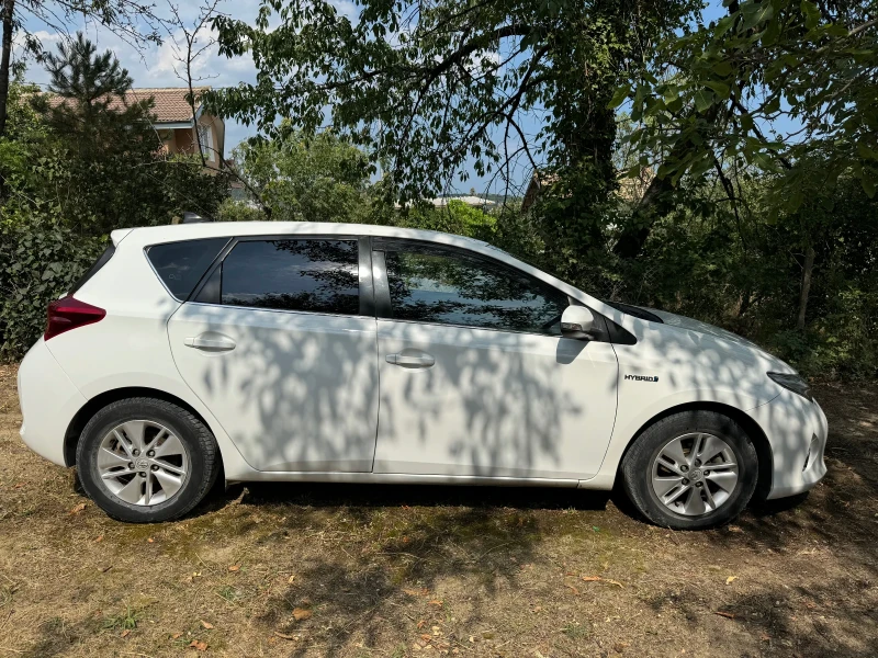 Toyota Auris, снимка 4 - Автомобили и джипове - 48465903