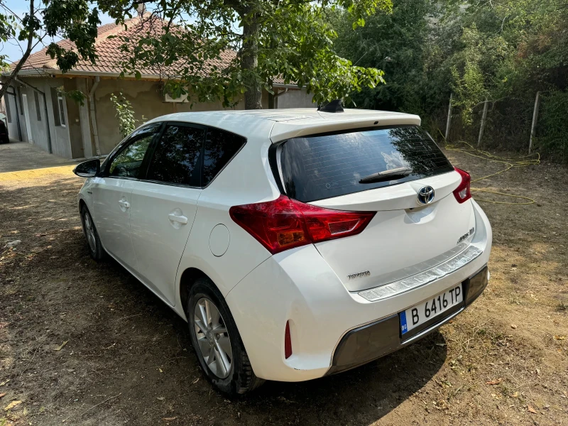 Toyota Auris, снимка 5 - Автомобили и джипове - 49201662