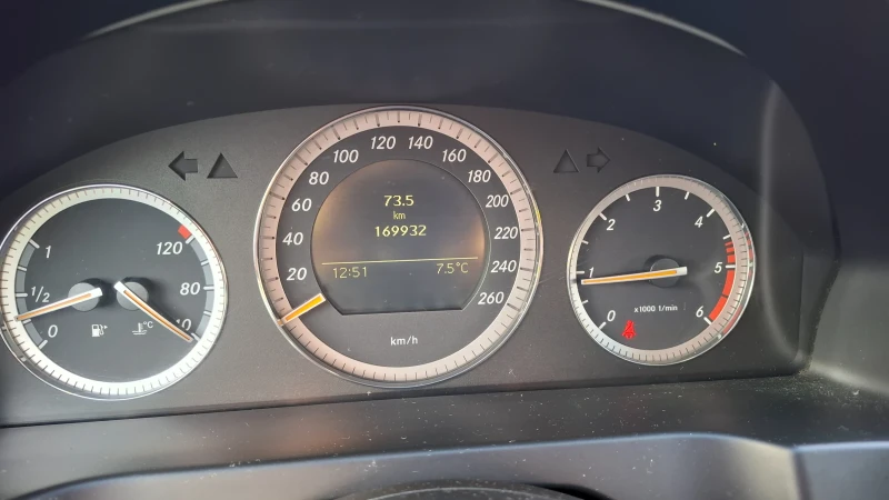 Mercedes-Benz C 220 2.2CDI-170, снимка 12 - Автомобили и джипове - 48571715