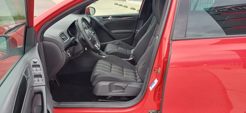 VW Golf 2.0 GTD, снимка 8 - Автомобили и джипове - 51750344