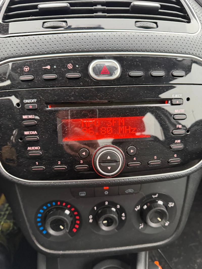 Fiat Punto EVO 1.4 EURO 5, снимка 12 - Автомобили и джипове - 53180704