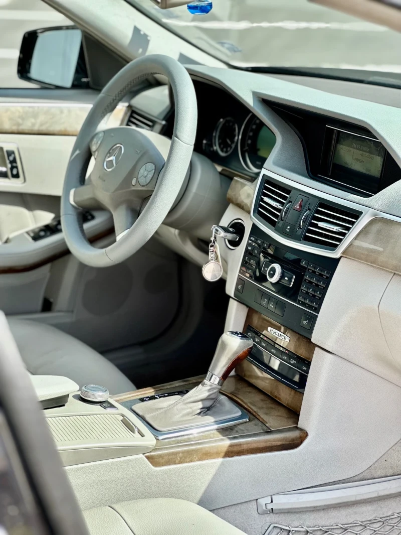 Mercedes-Benz E 220 Cdi, снимка 7 - Автомобили и джипове - 53276504