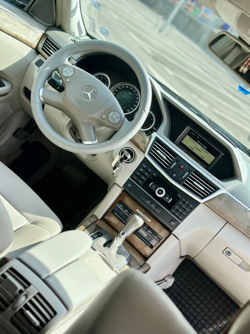 Mercedes-Benz E 220 Cdi, снимка 6 - Автомобили и джипове - 53276504