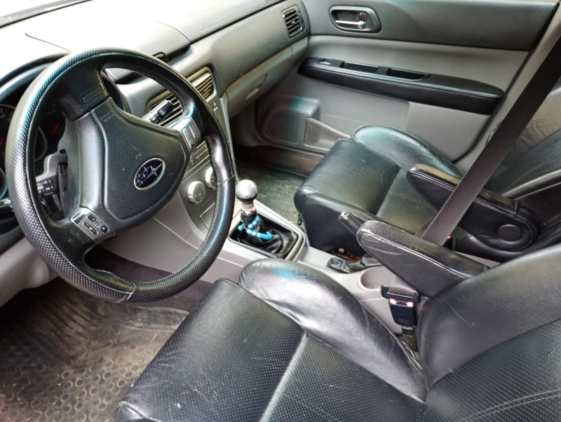 Subaru Forester, снимка 6 - Автомобили и джипове - 53431392