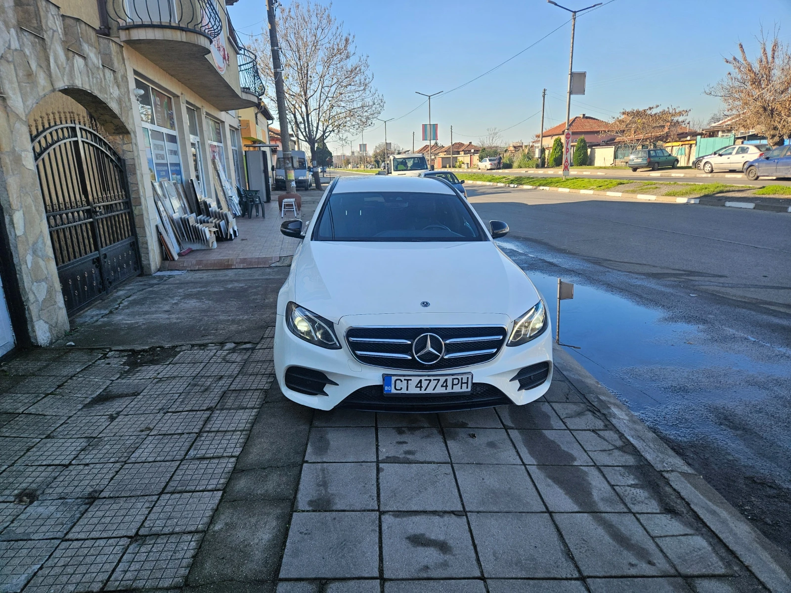 Mercedes-Benz E 220, снимка 1