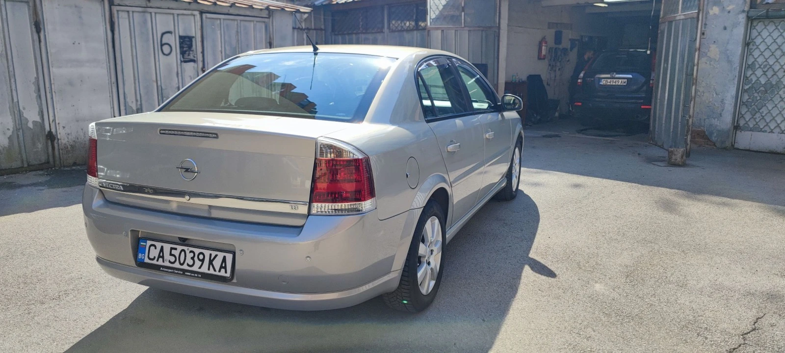 Opel Vectra 1.8 16 v Cosmo  - изображение 6