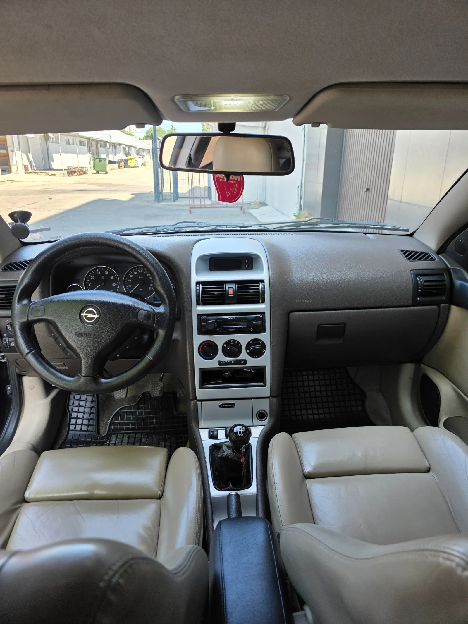 Opel Astra 1.8 116к.с. - изображение 10