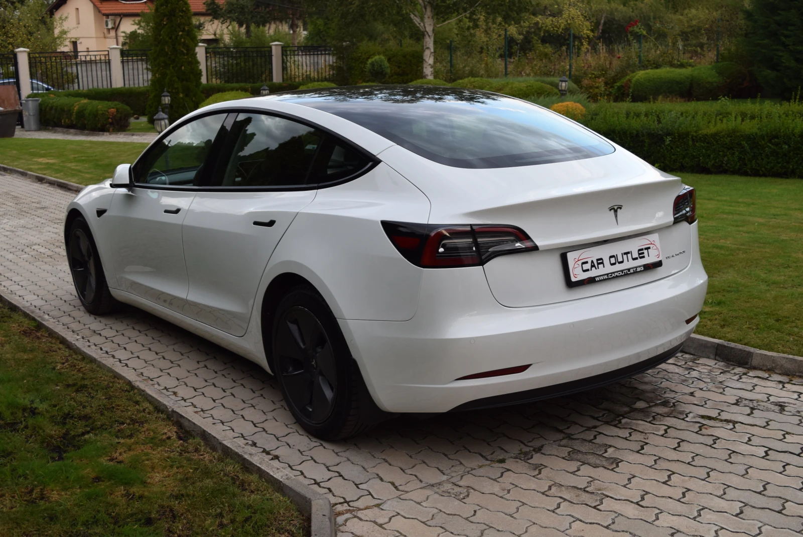 Tesla Model 3 Long Range  - изображение 3