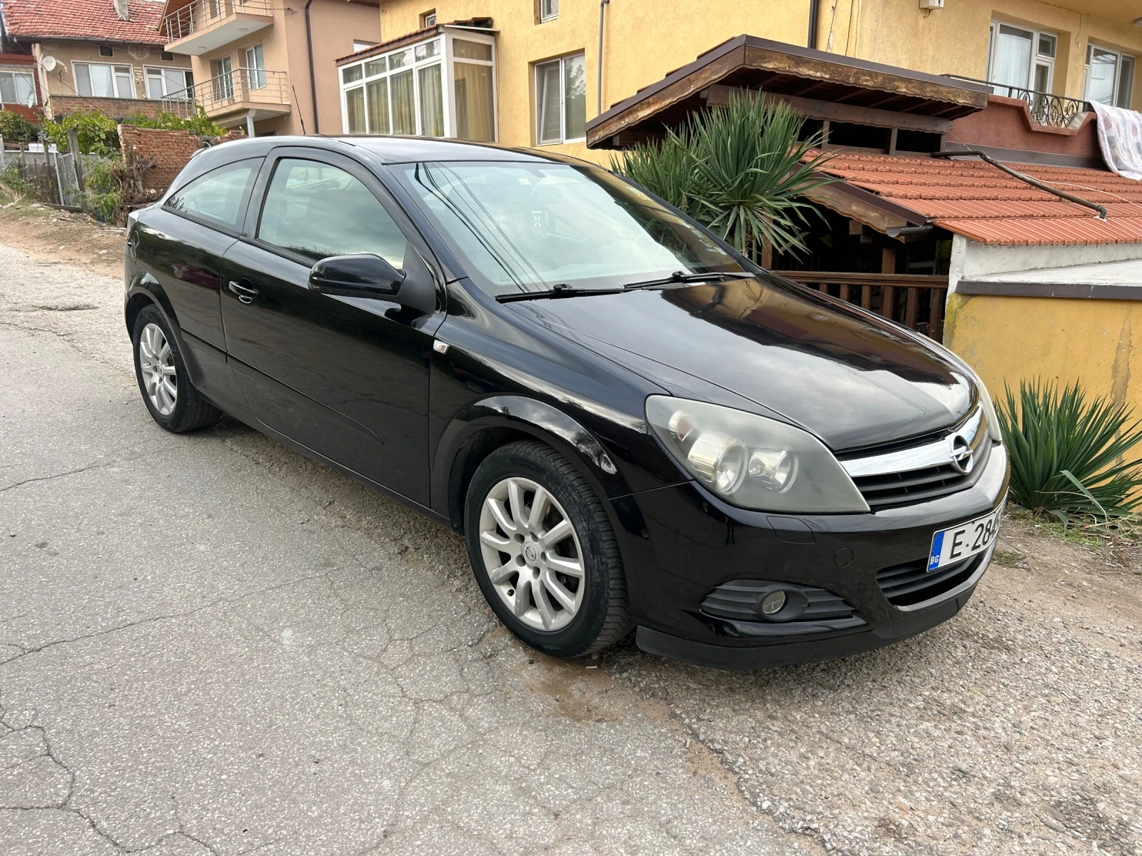 Opel Astra 1.3 GTC - изображение 10