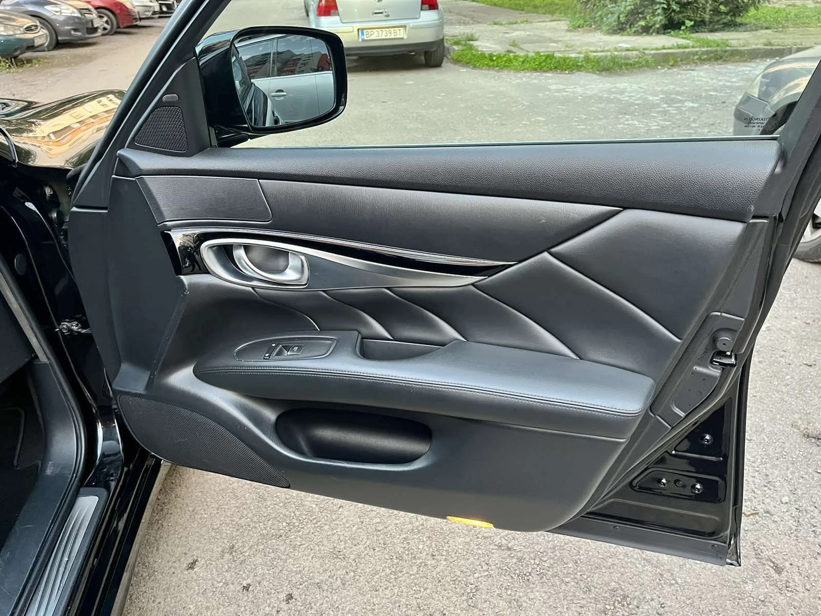 Infiniti M 35H Hybride - изображение 7