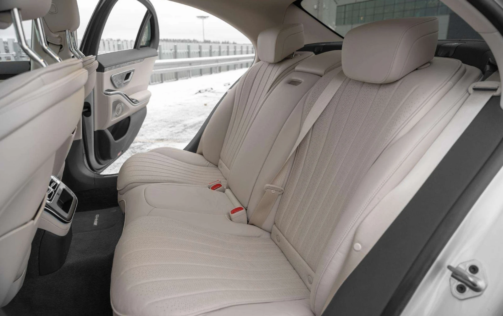 Mercedes-Benz S 580 e 4Matic AMG-Line - изображение 8