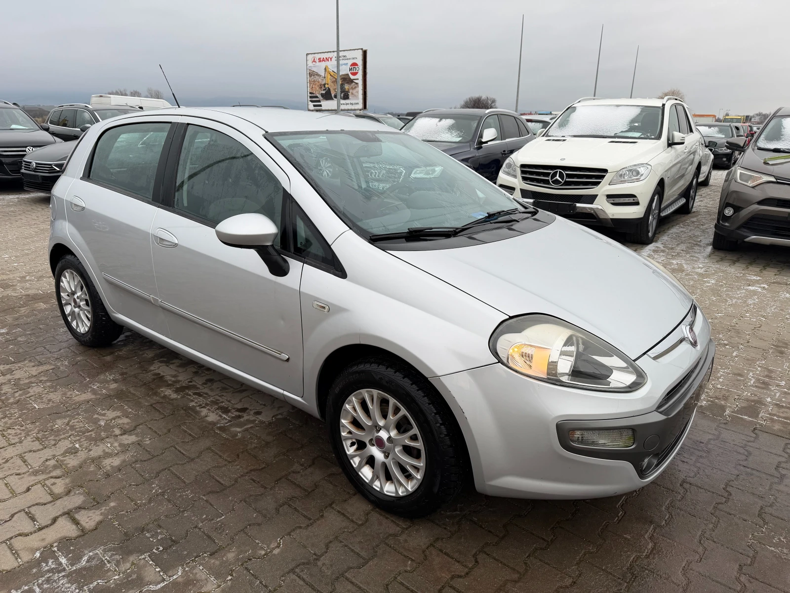 Fiat Punto EVO 1.4 EURO 5 - изображение 4