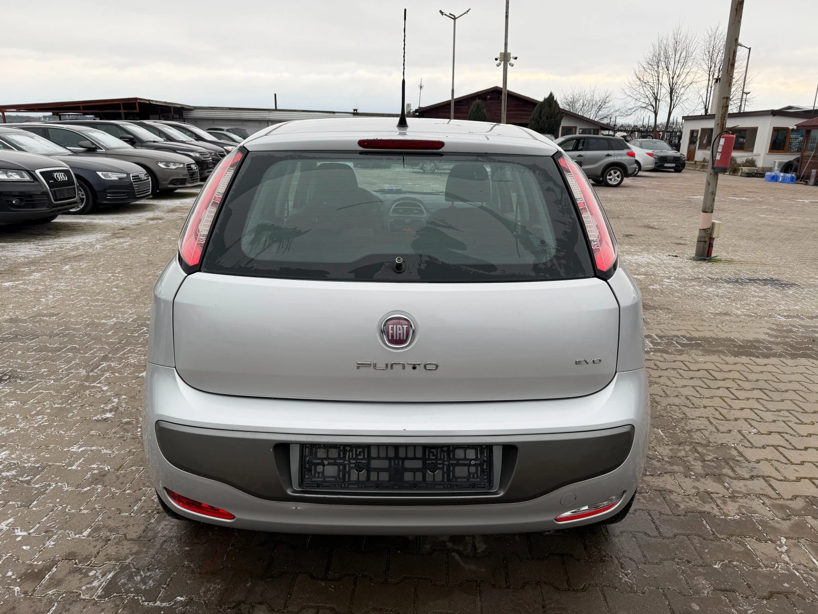 Fiat Punto EVO 1.4 EURO 5 - изображение 7