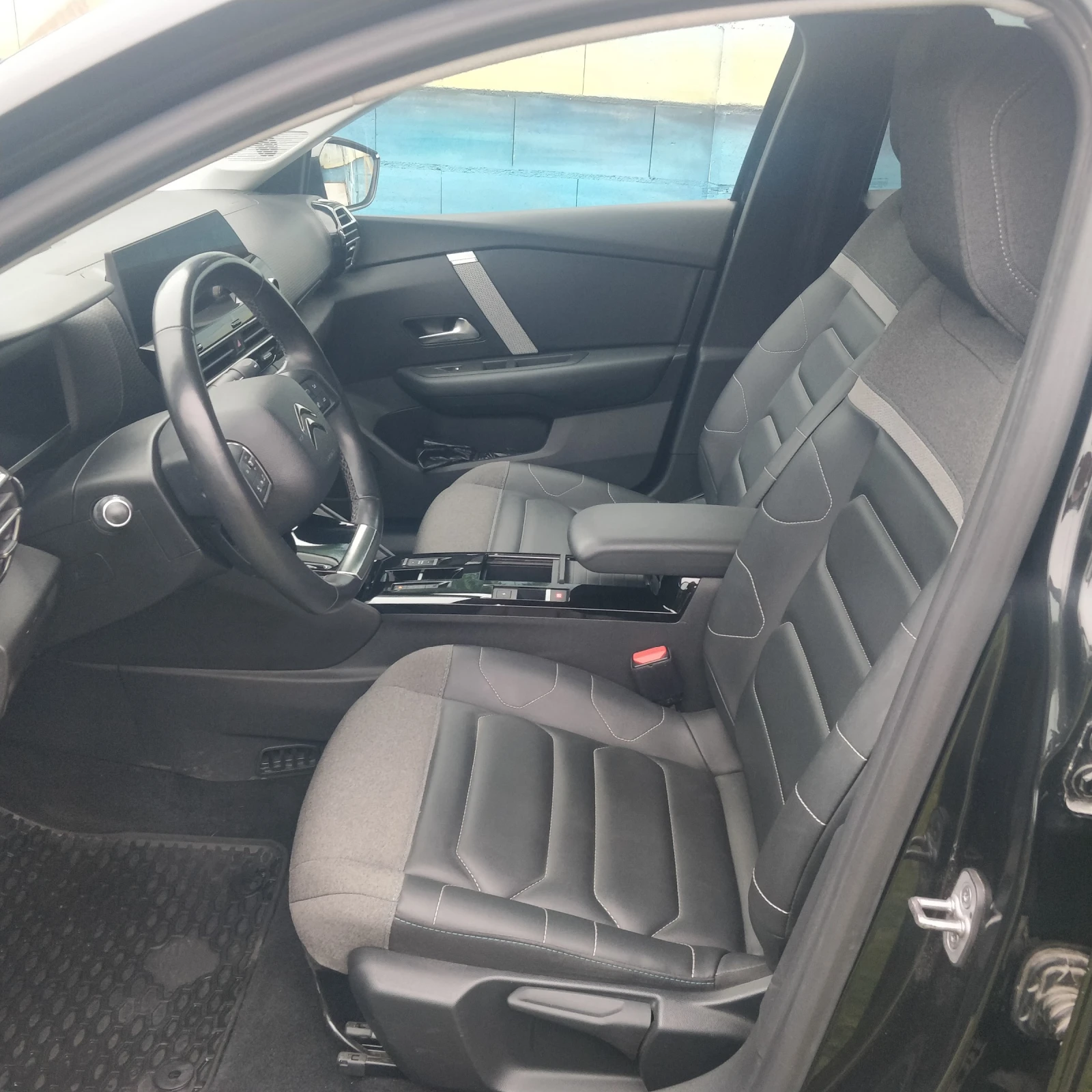 Citroen C4 SHINE/11kW AC Charger/Бързо DC зареждане до 100кВ, снимка 4 - Автомобили и джипове - 53917808