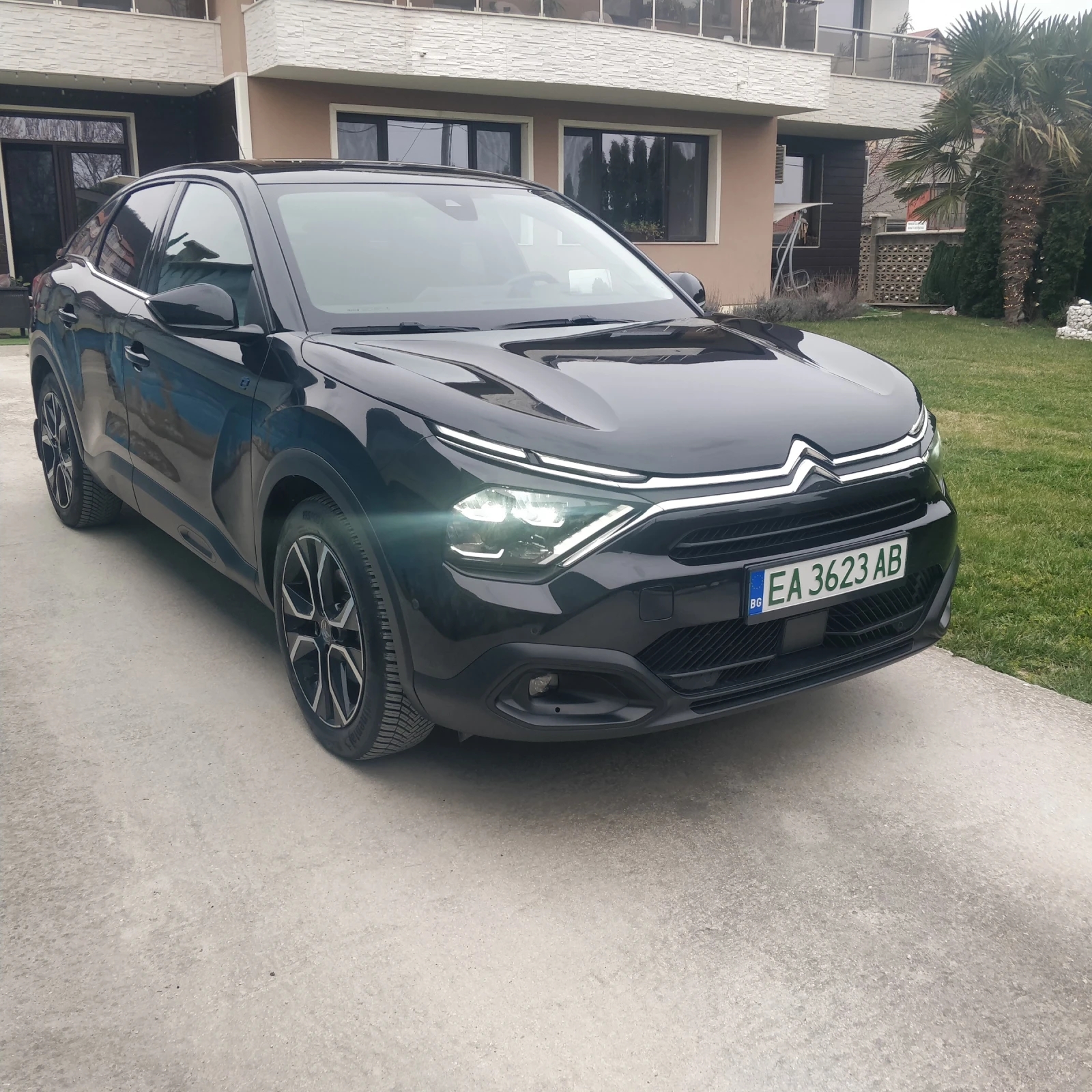 Citroen C4 SHINE/11kW AC Charger/Бързо DC зареждане до 100кВ, снимка 12 - Автомобили и джипове - 53917808