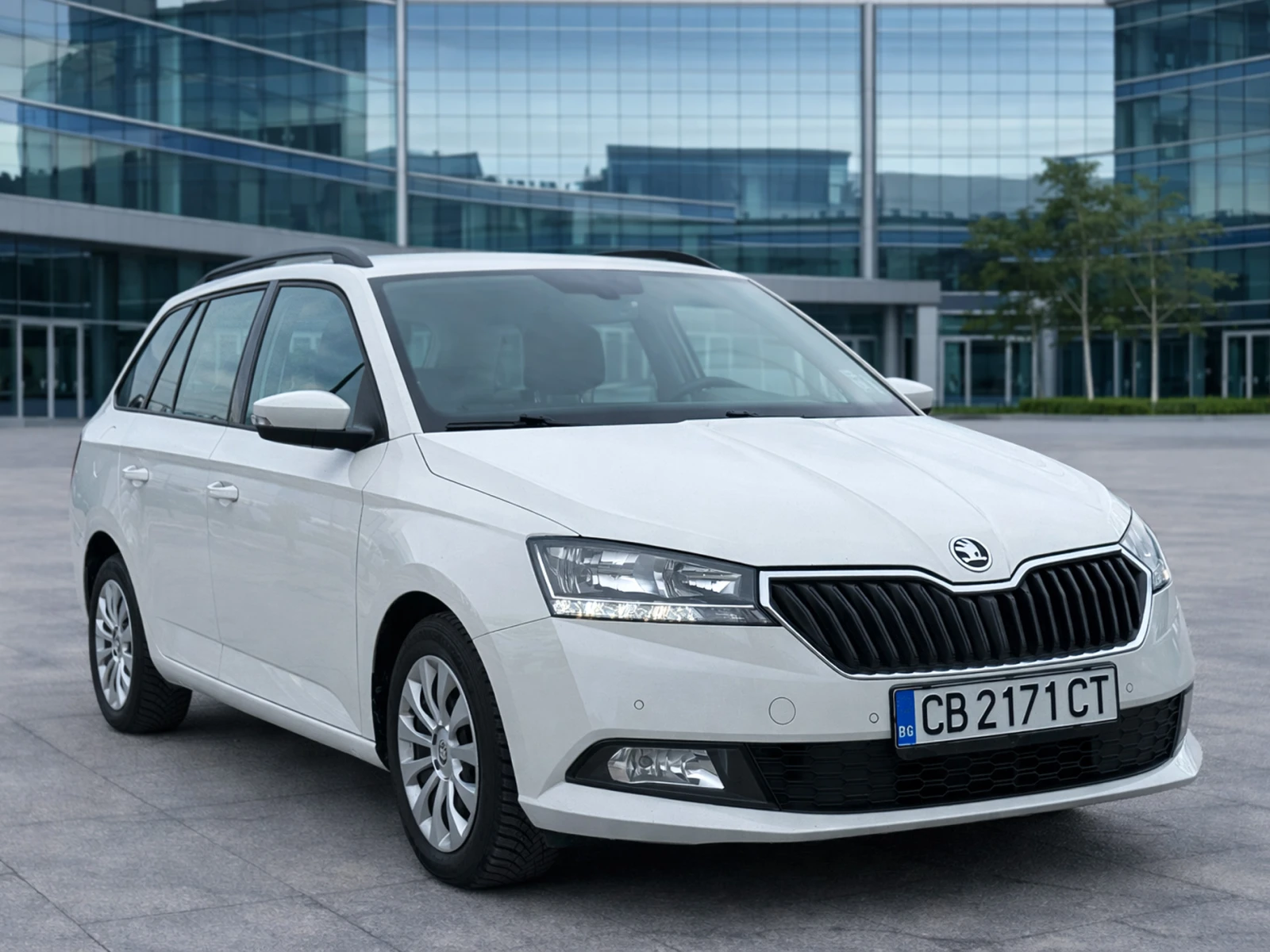 Skoda Fabia 1.0 TSI , снимка 3 - Автомобили и джипове - 54041100