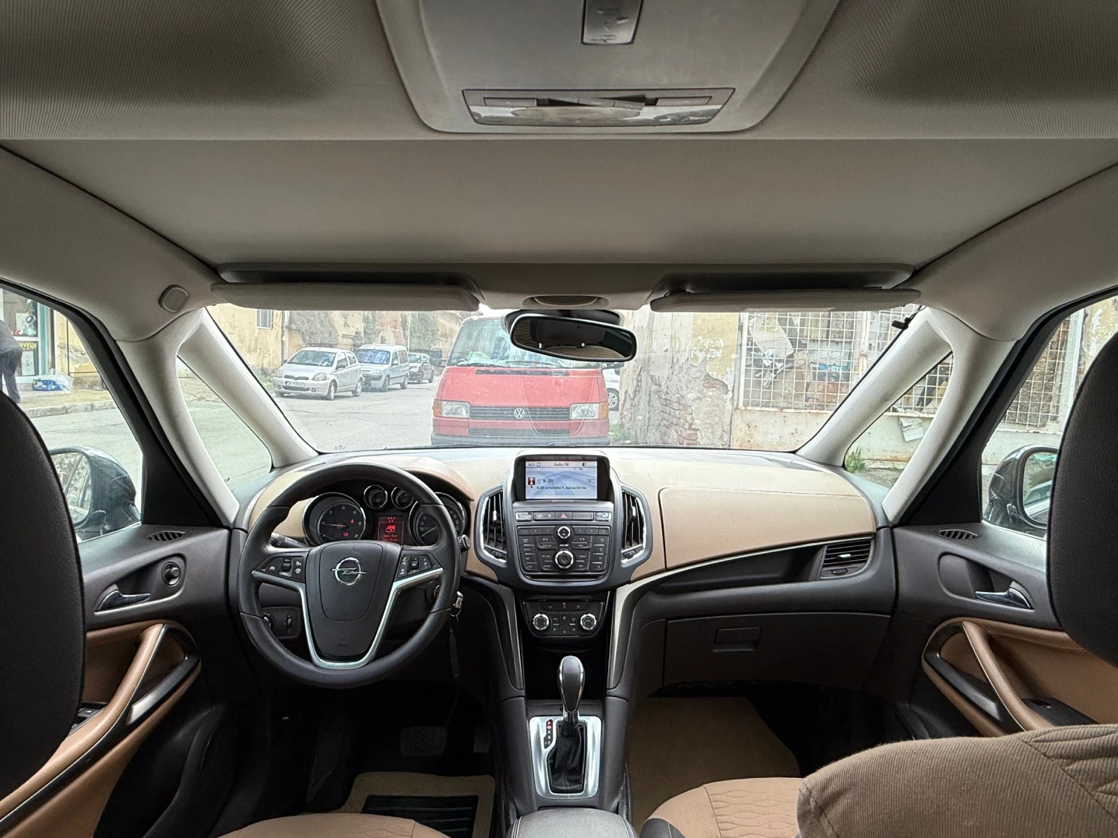 Opel Zafira 2.0/7mesta/Avtomat/Panorama/ Distronic/EXCLUSIVE, снимка 9 - Автомобили и джипове - 54141538