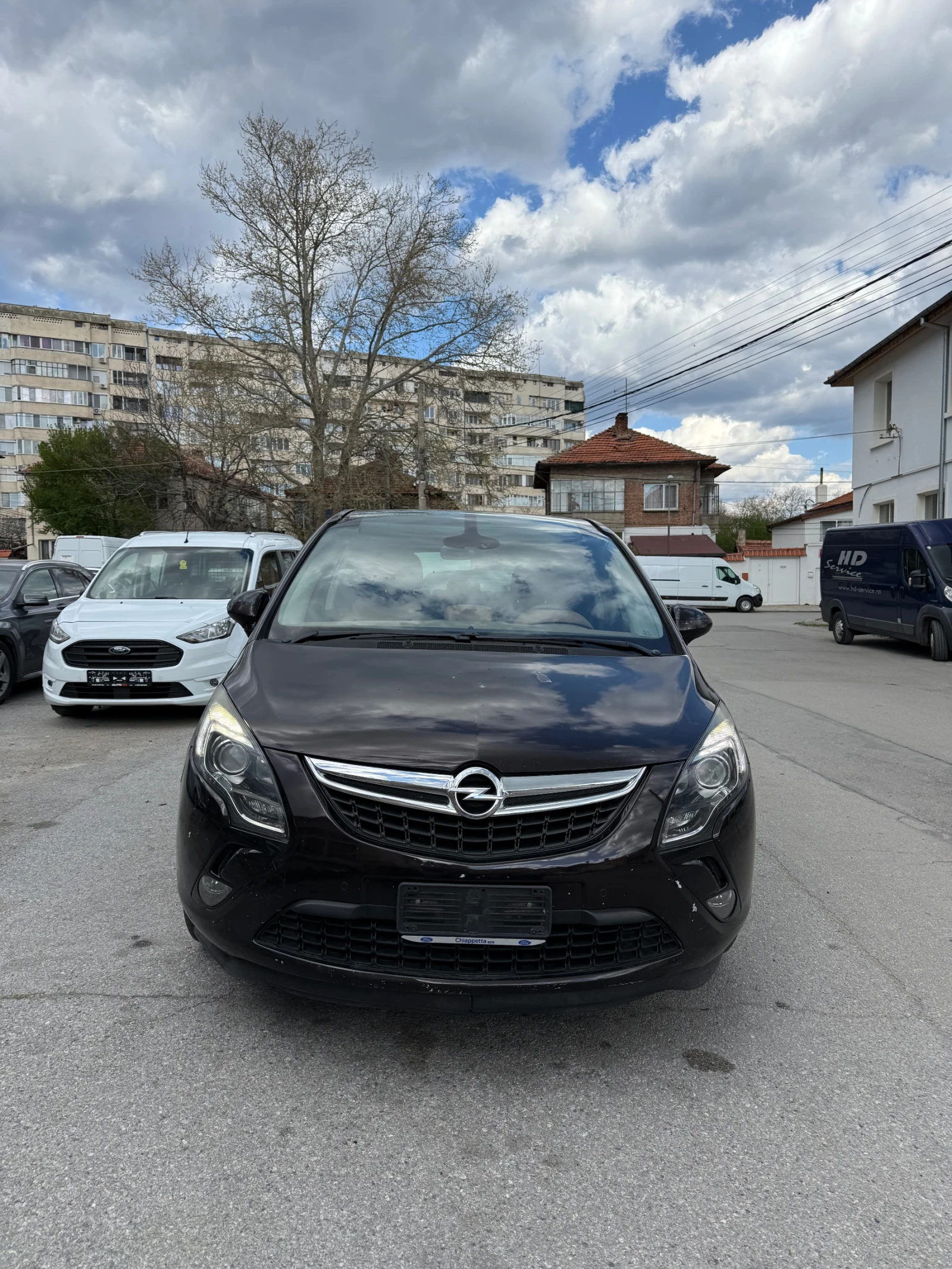 Opel Zafira 2.0/7mesta/Avtomat/Panorama/ Distronic/EXCLUSIVE, снимка 2 - Автомобили и джипове - 54141538