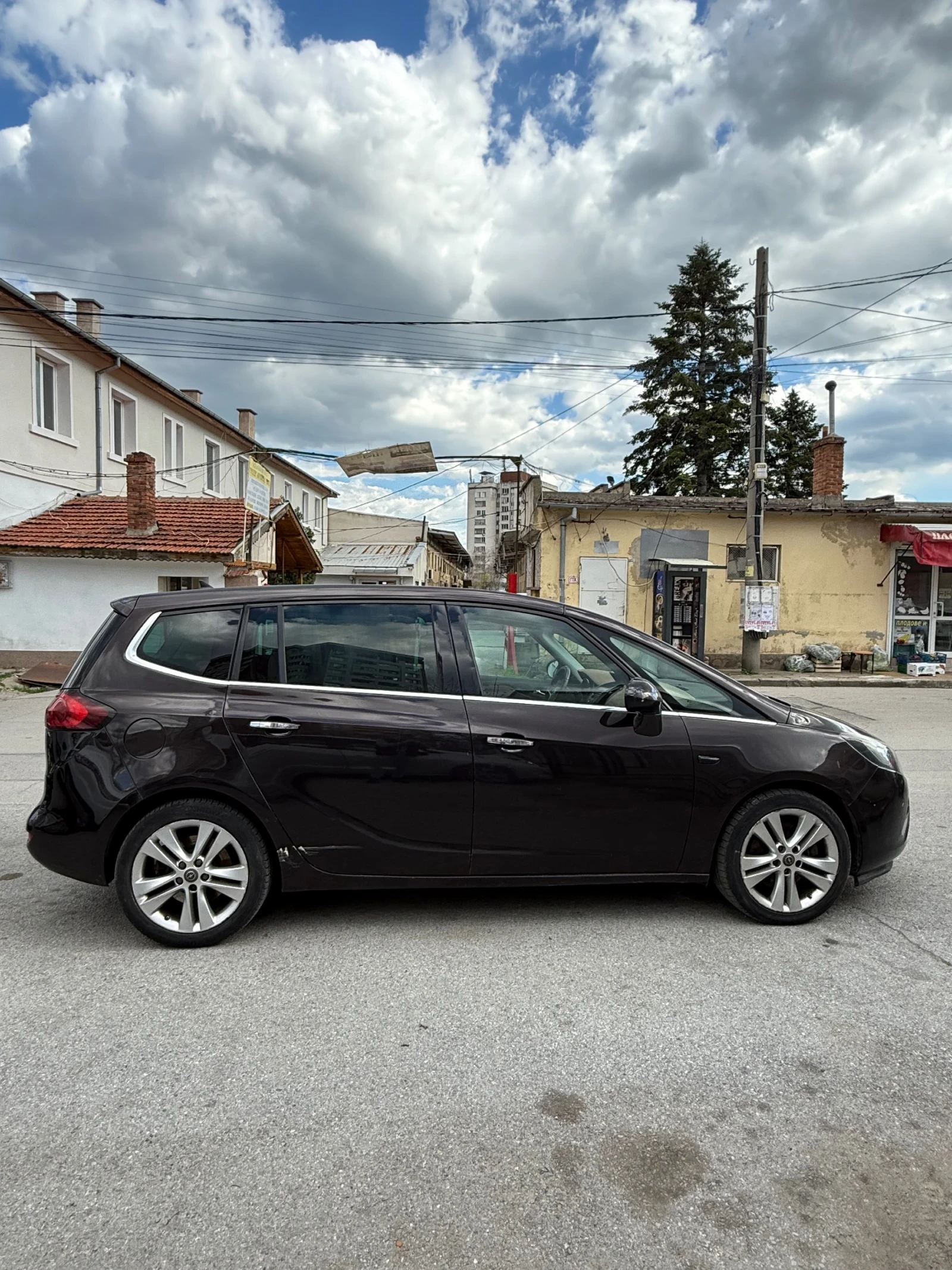 Opel Zafira 2.0/7mesta/Avtomat/Panorama/ Distronic/EXCLUSIVE, снимка 8 - Автомобили и джипове - 54141538