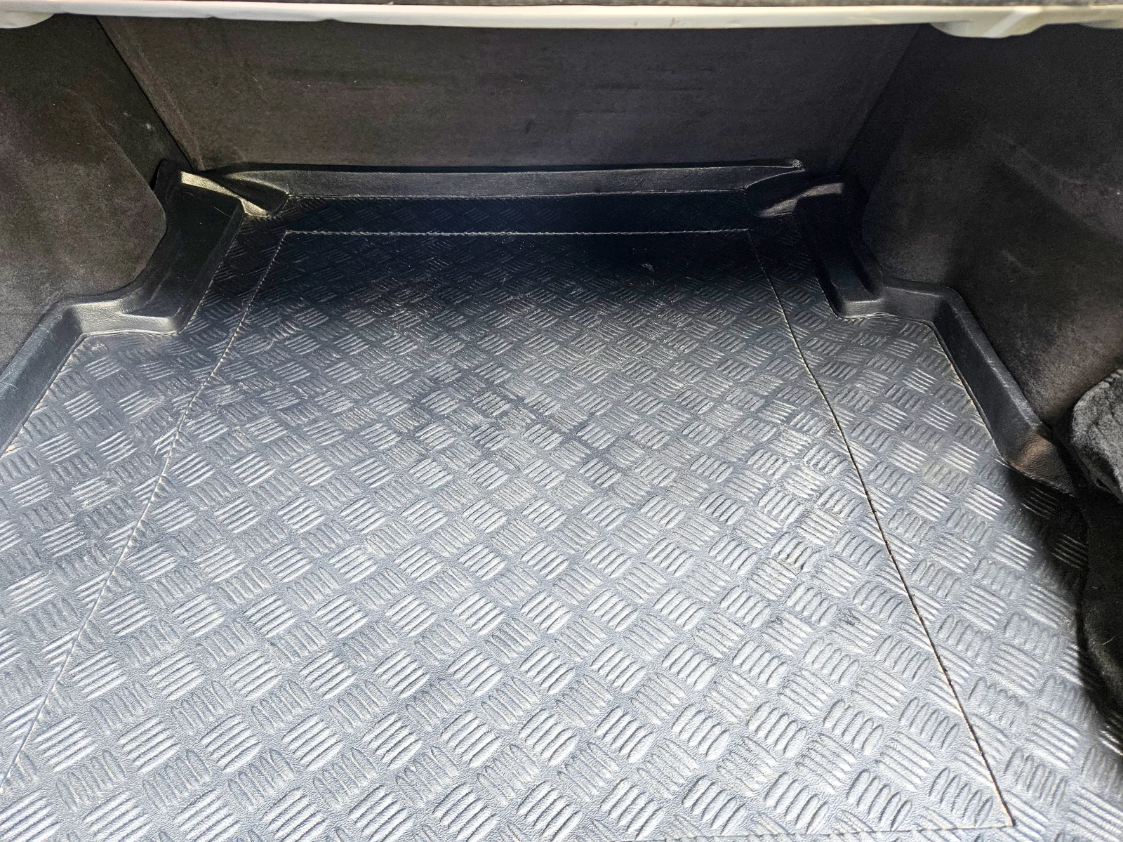 Mercedes-Benz E 270 CDI Avantgarde, снимка 9 - Автомобили и джипове - 54223284