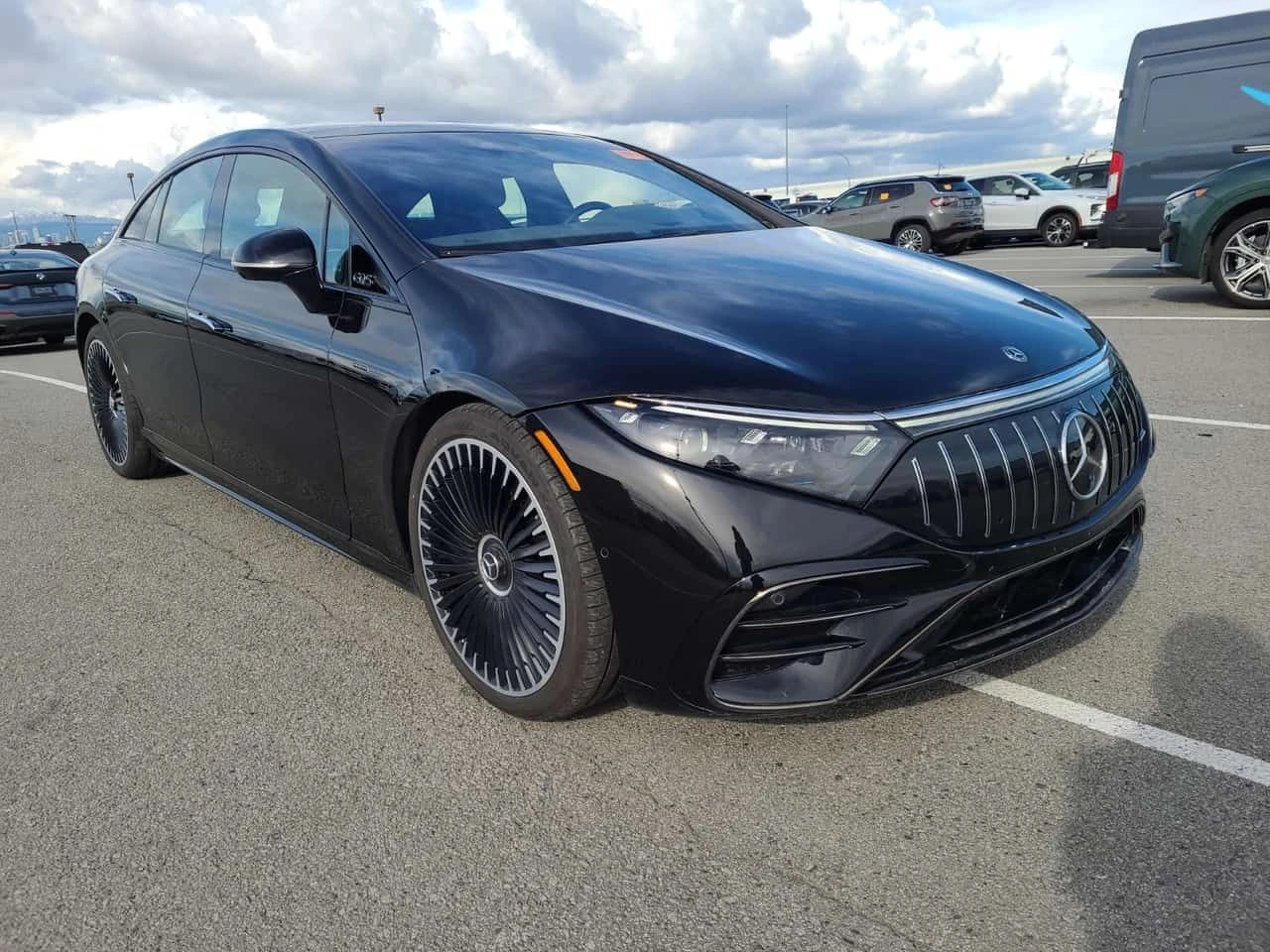 Mercedes-Benz EQS AMG| HEAD-UP с AR| BURMESTER| PANO| 2 КЛЮЧА| , снимка 2 - Автомобили и джипове - 54227535