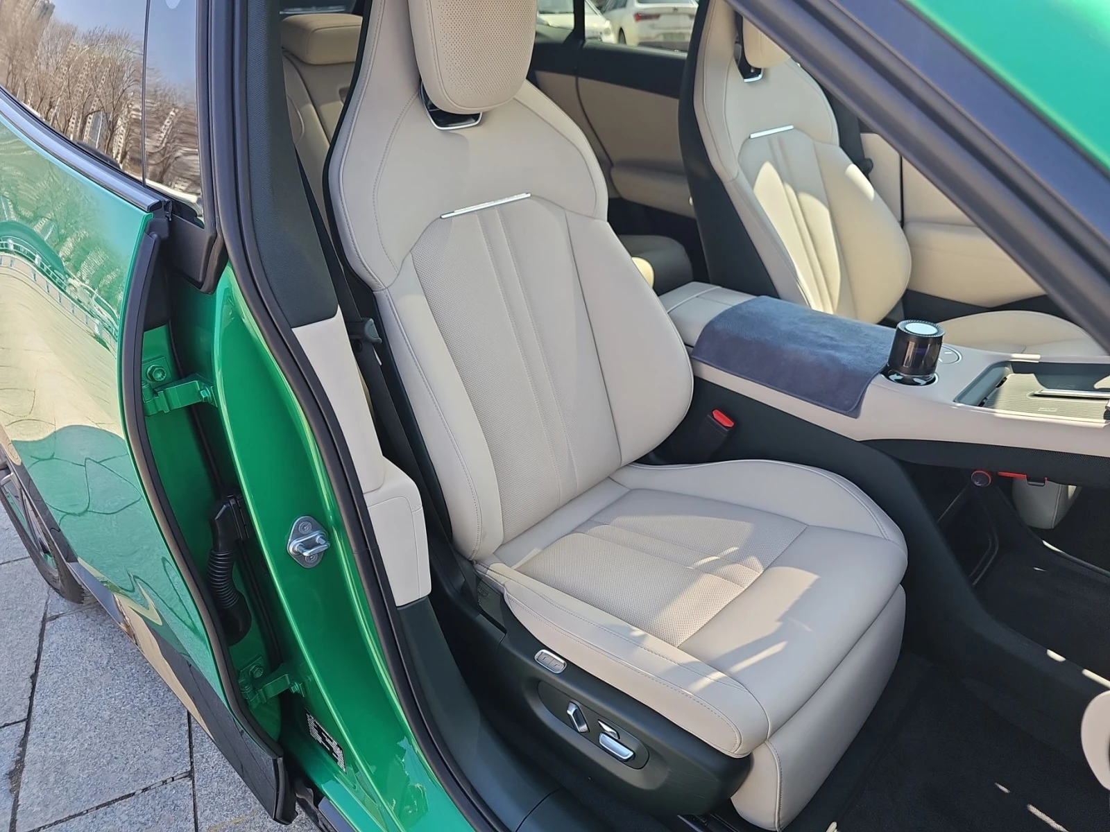 Xiaomi YU7 RWD 96.3kWh, снимка 16 - Автомобили и джипове - 54243502