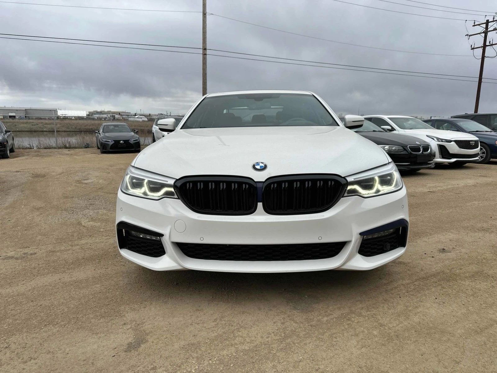 BMW 530 MPACK* HEADUP* HARMAN* 360* М.ТОЧКА, снимка 2 - Автомобили и джипове - 54460234