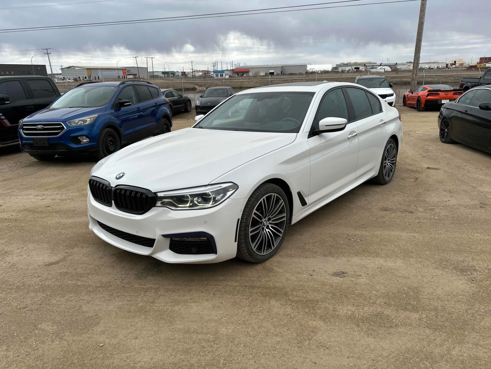 BMW 530 MPACK* HEADUP* HARMAN* 360* М.ТОЧКА
