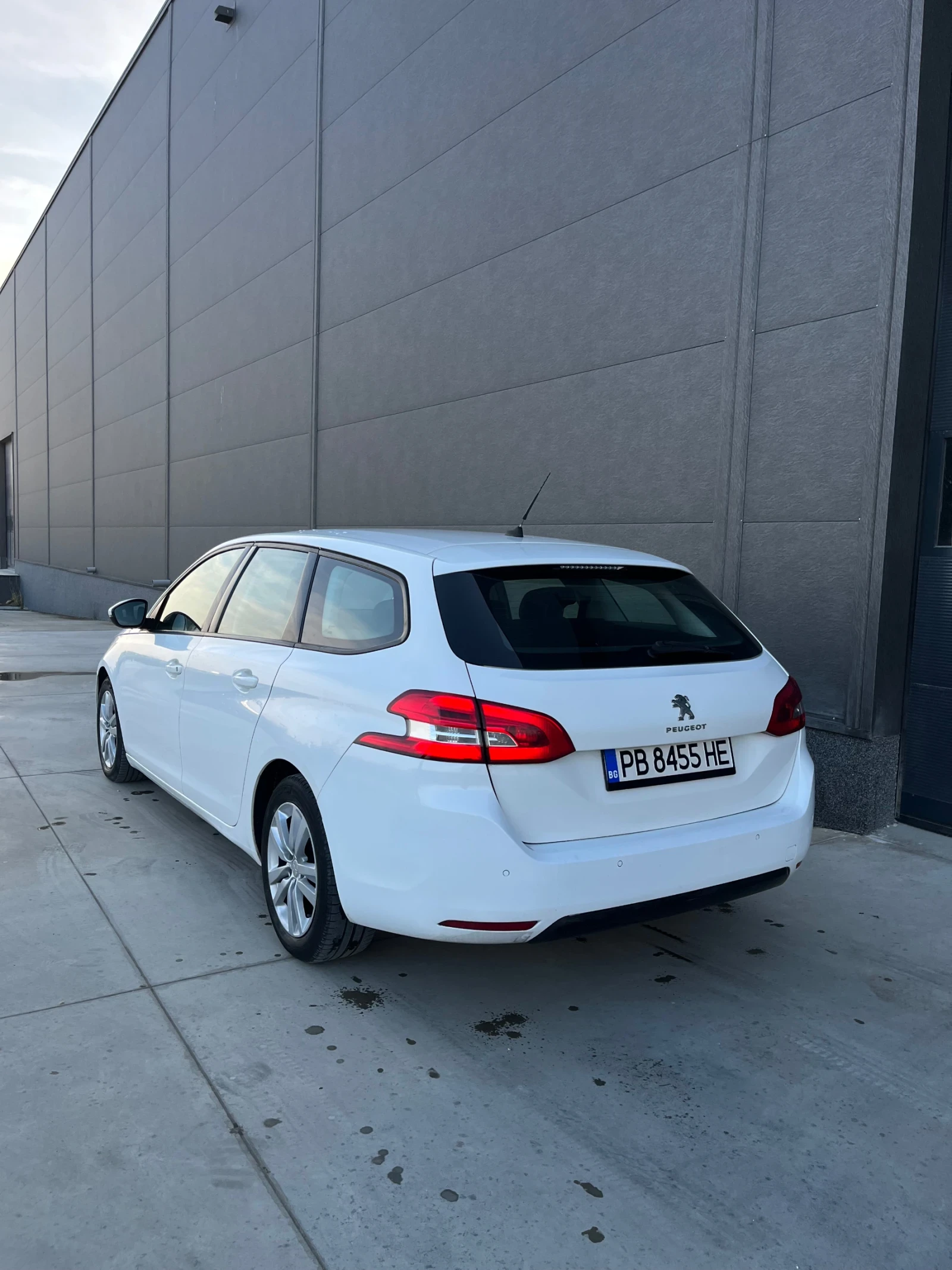 Peugeot 308 1.6 HDI Facelift, снимка 3 - Автомобили и джипове - 54499873