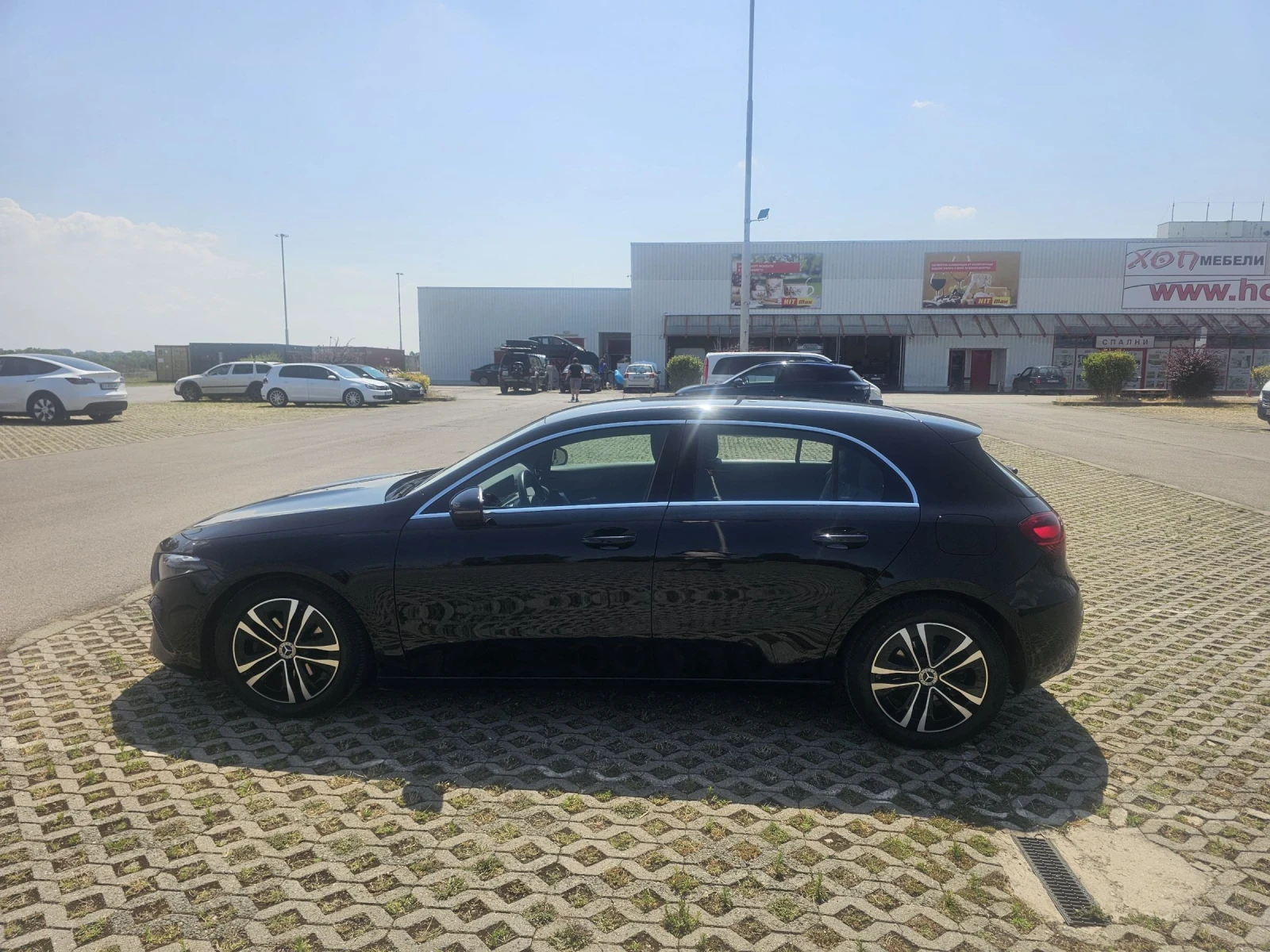 Mercedes-Benz A 180 Бензин- Електро, снимка 7 - Автомобили и джипове - 55322558