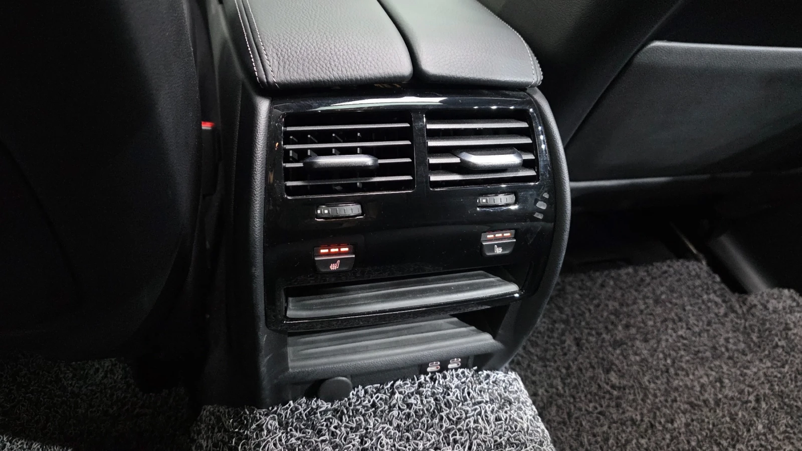 BMW 520 520i Luxury | HUD | 360  | MEMORY, снимка 17 - Автомобили и джипове - 55430315