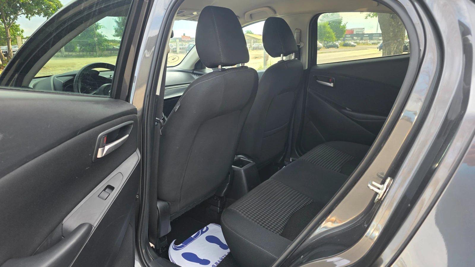 Mazda 2 КАТО НОВА/FUL-FUL, снимка 7 - Автомобили и джипове - 55579566