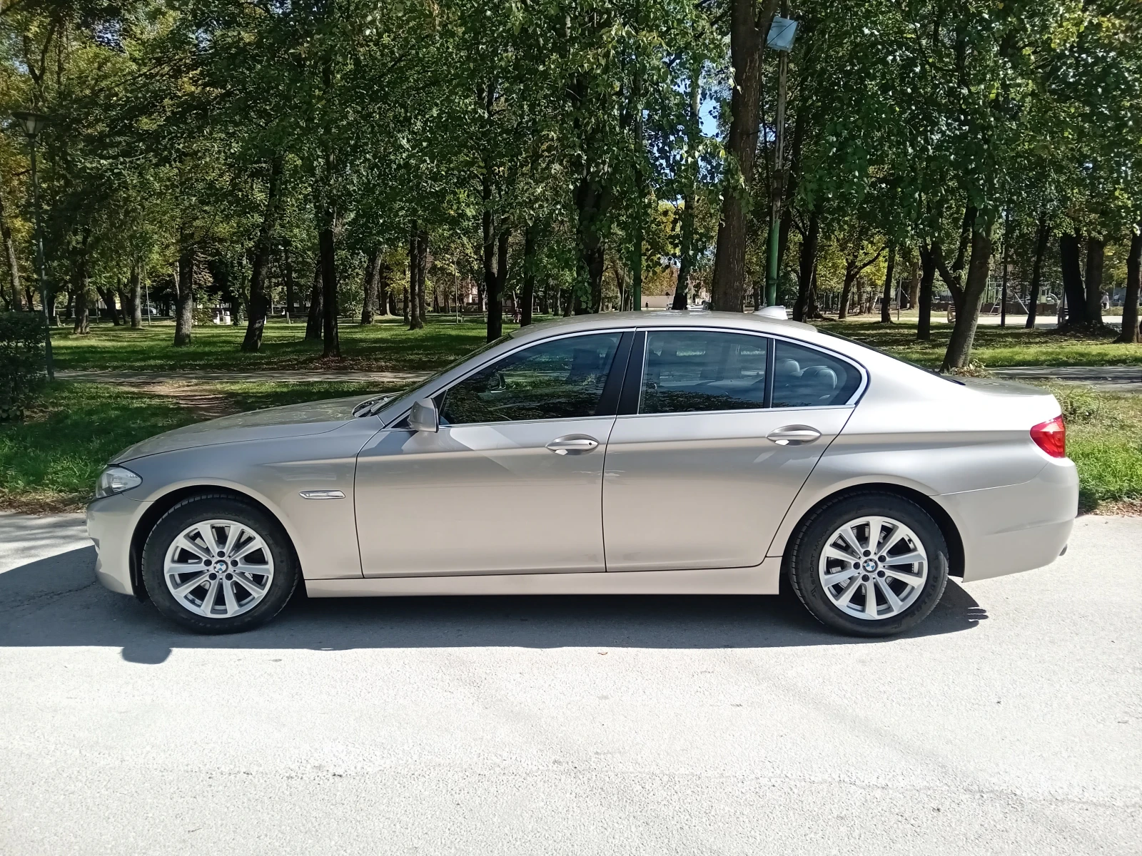 BMW 523 523i