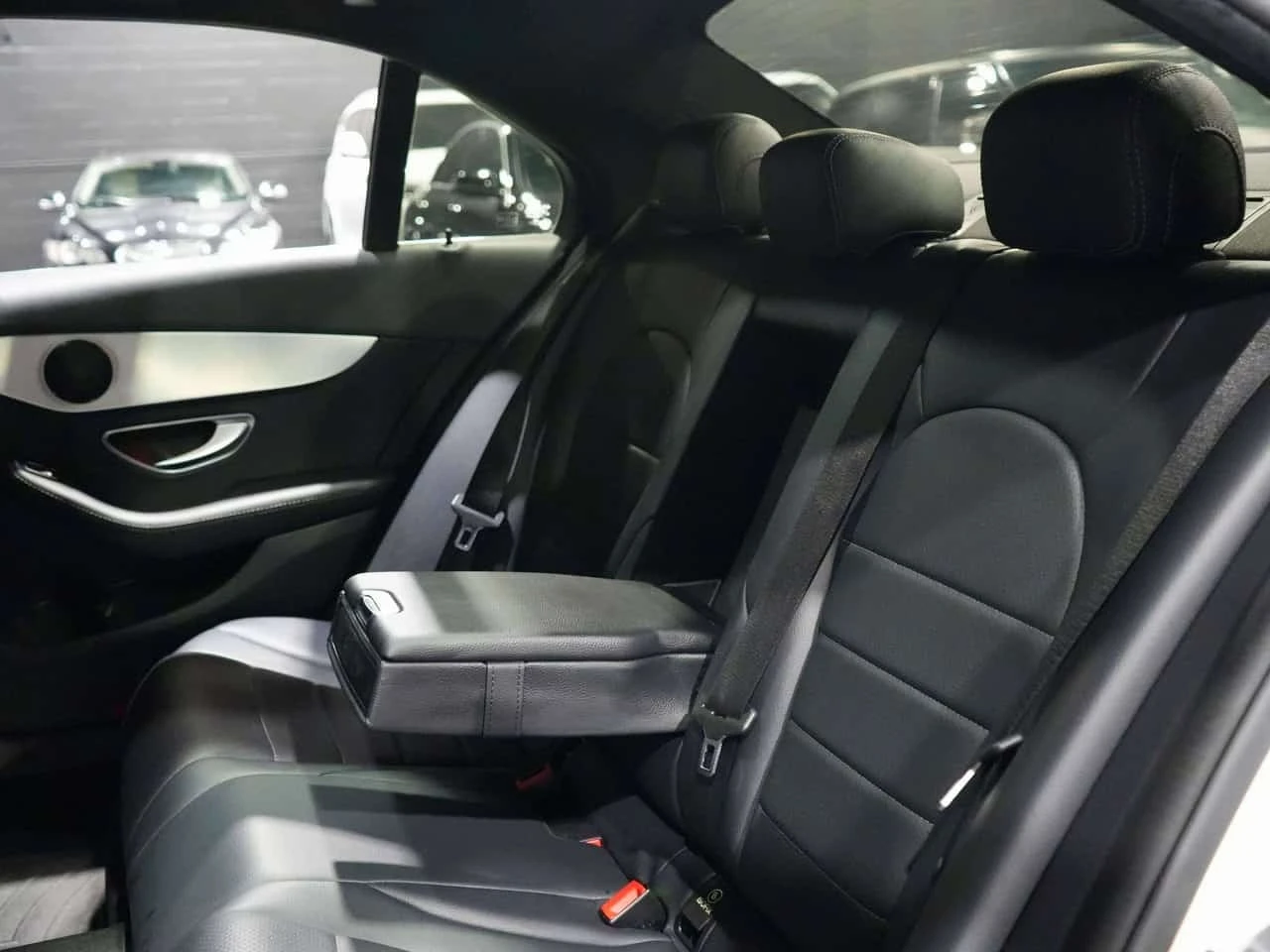 Mercedes-Benz C 300 * CARFAX * AMG ����� * �������� *  | Mobile.bg � ����������� 12